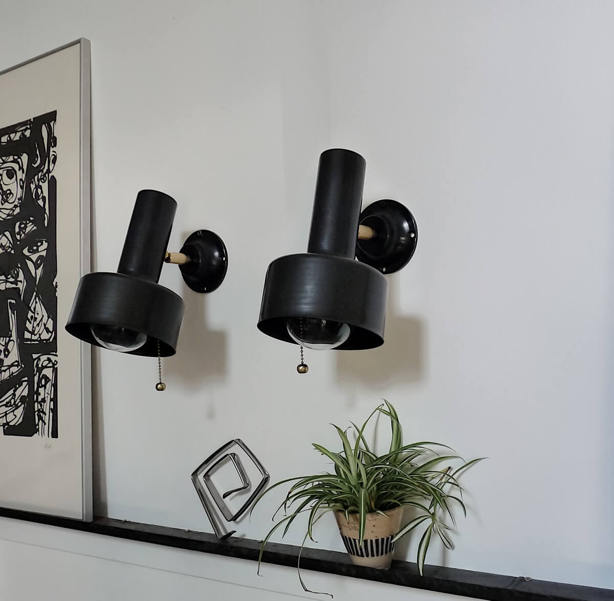 Petite applique chambre noir design orientable acier